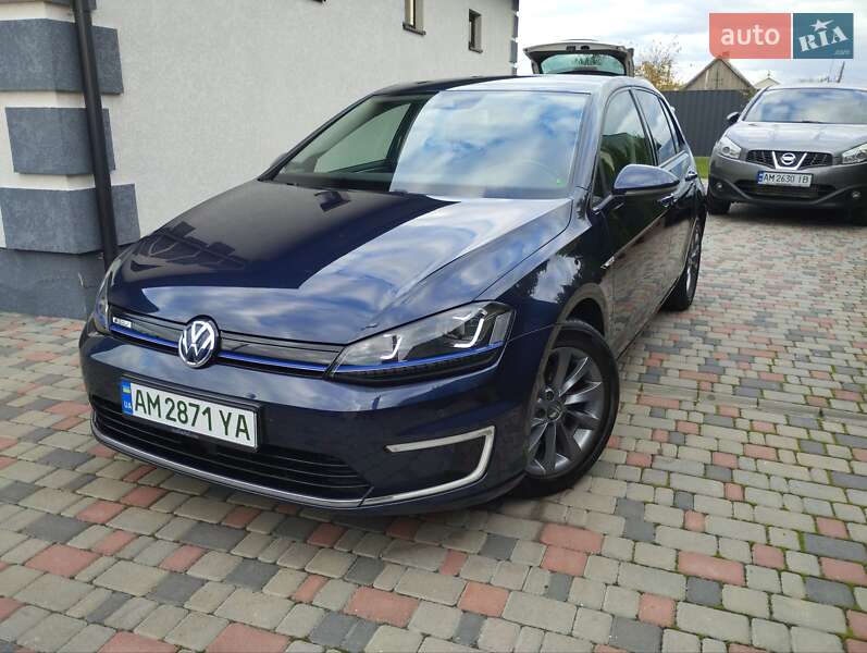 Volkswagen e-Golf 2015