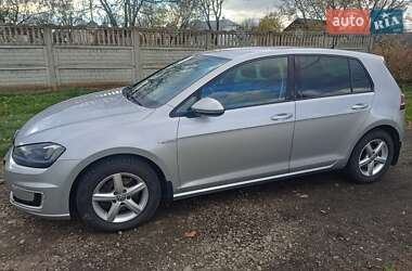 Хэтчбек Volkswagen e-Golf 2015 в Стрые Хэтчбек Volkswagen e-Golf 2015 в Стрые