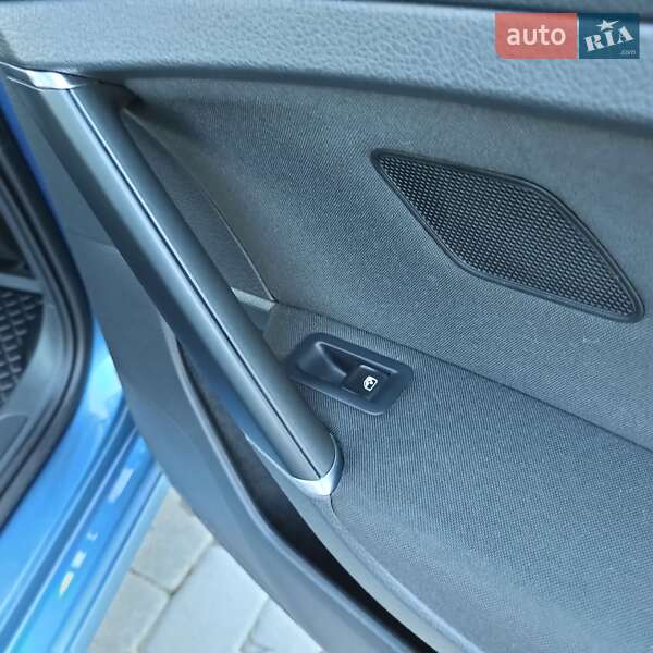 Хетчбек Volkswagen e-Golf 2015 в Старокостянтинові фото 99 Хетчбек Volkswagen e-Golf 2015 в Старокостянтинові