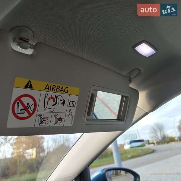 Хетчбек Volkswagen e-Golf 2015 в Старокостянтинові фото 115 Хетчбек Volkswagen e-Golf 2015 в Старокостянтинові