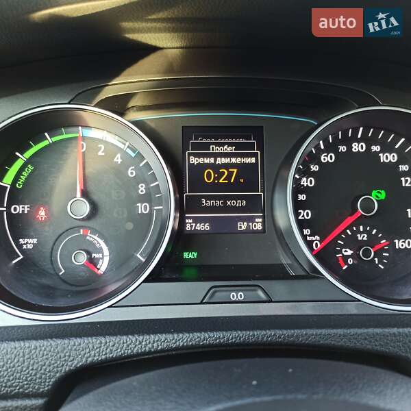 Хетчбек Volkswagen e-Golf 2015 в Старокостянтинові фото 137 Хетчбек Volkswagen e-Golf 2015 в Старокостянтинові