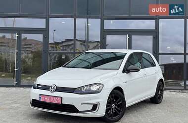 Хэтчбек Volkswagen e-Golf 2017 в 