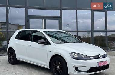 Хэтчбек Volkswagen e-Golf 2017 в 