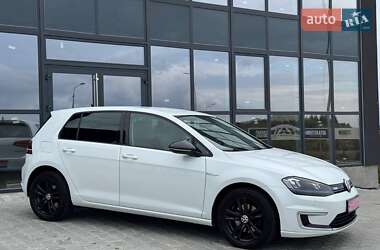 Хэтчбек Volkswagen e-Golf 2017 в 