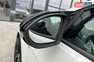 Хэтчбек Volkswagen e-Golf 2017 в 