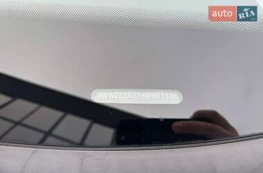 Хэтчбек Volkswagen e-Golf 2017 в 