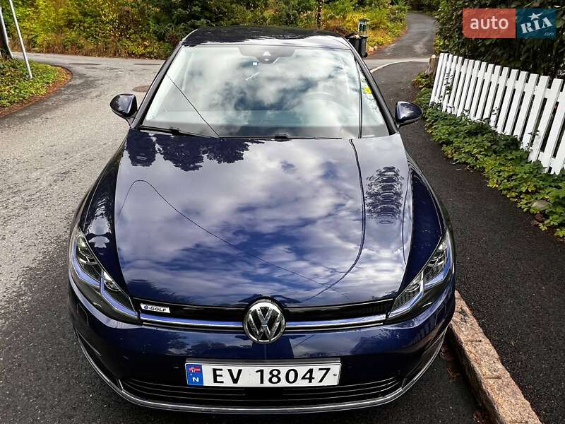 Хетчбек Volkswagen e-Golf 2018 в Києві