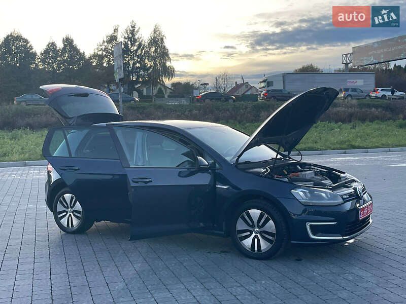 Хэтчбек Volkswagen e-Golf 2015 в Львове