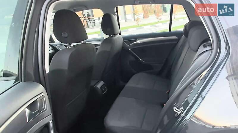 Хетчбек Volkswagen e-Golf 2020 в Львові фото 17 Хетчбек Volkswagen e-Golf 2020 в Львові