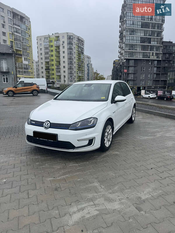 Хетчбек Volkswagen e-Golf 2014 в Львові