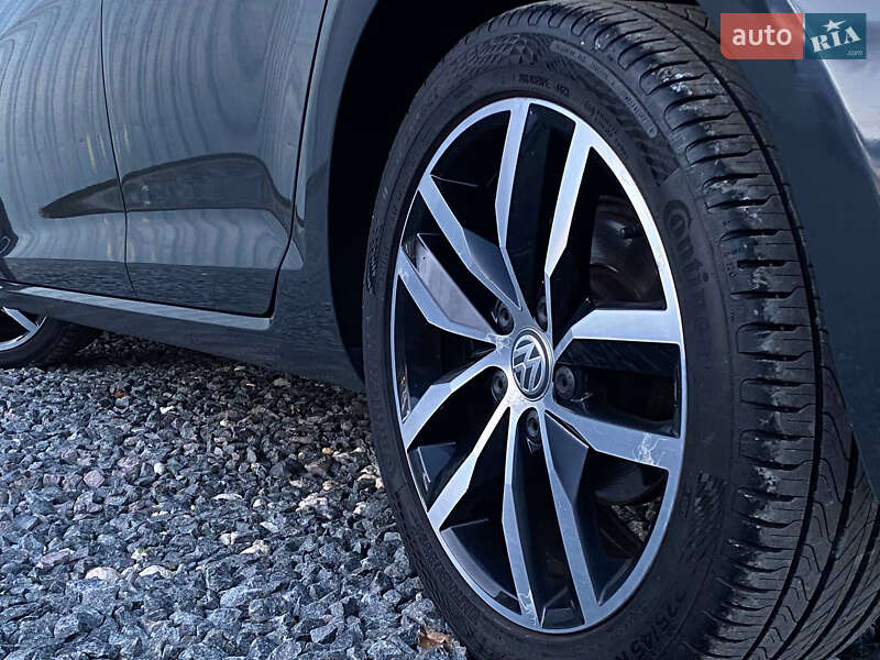 Хетчбек Volkswagen e-Golf 2020 в Самборі