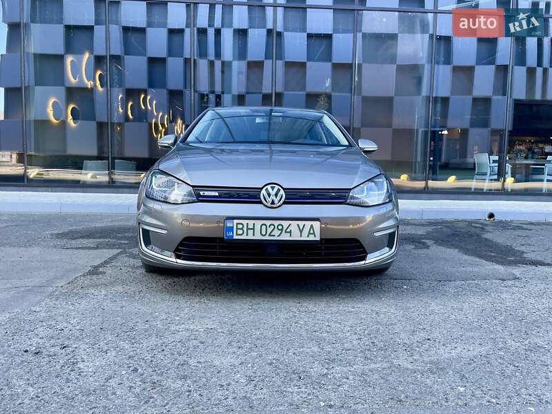 Хетчбек Volkswagen e-Golf 2016 в Одесі