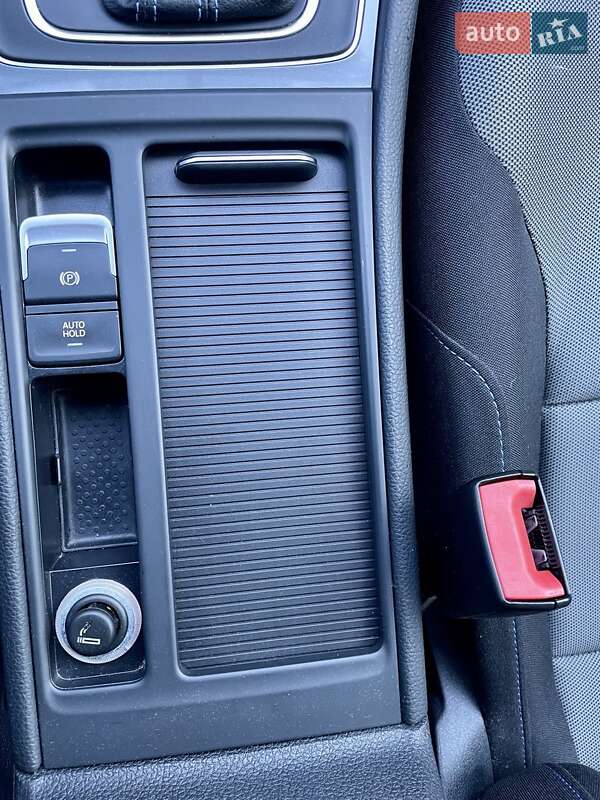 Хетчбек Volkswagen e-Golf 2016 в Одесі