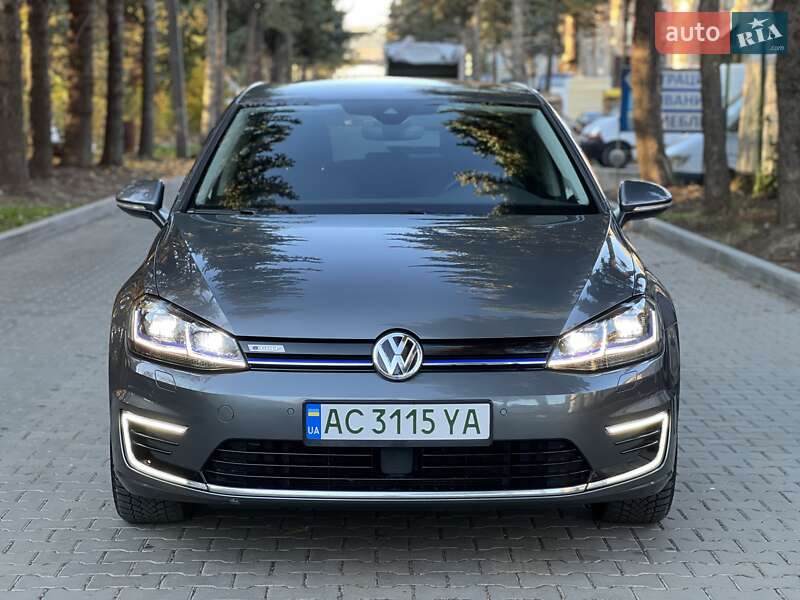 Хэтчбек Volkswagen e-Golf 2019 в Львове
