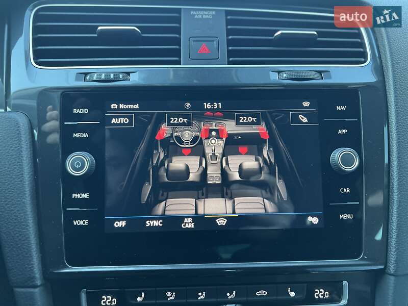 Хэтчбек Volkswagen e-Golf 2019 в Львове