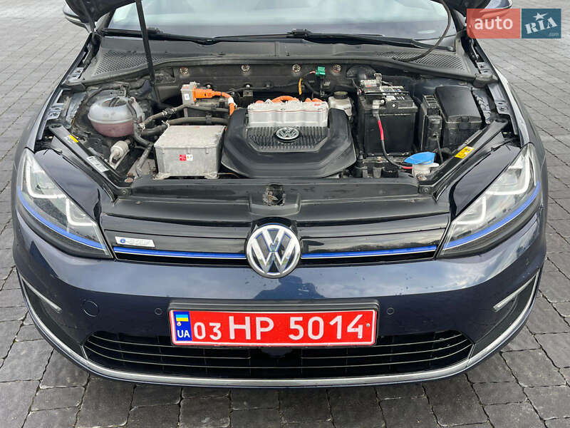 Хэтчбек Volkswagen e-Golf 2015 в Львове