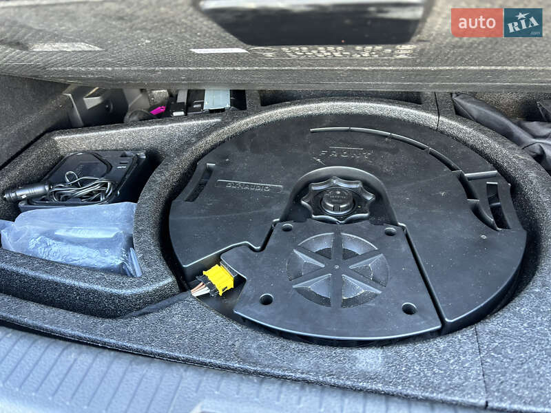 Хетчбек Volkswagen e-Golf 2014 в Умані