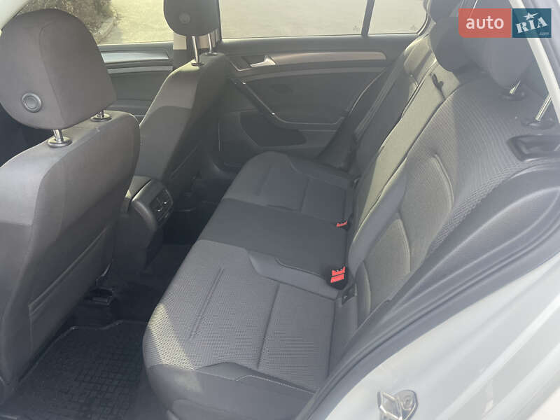 Хетчбек Volkswagen e-Golf 2018 в Мукачевому