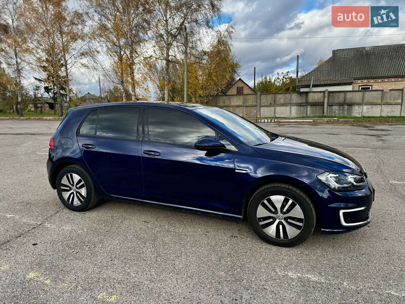 Хэтчбек Volkswagen e-Golf 2017 в Пирятине
