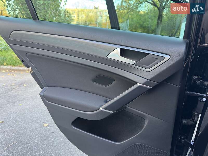 Хэтчбек Volkswagen e-Golf 2019 в Ужгороде фото 13 Хэтчбек Volkswagen e-Golf 2019 в Ужгороде