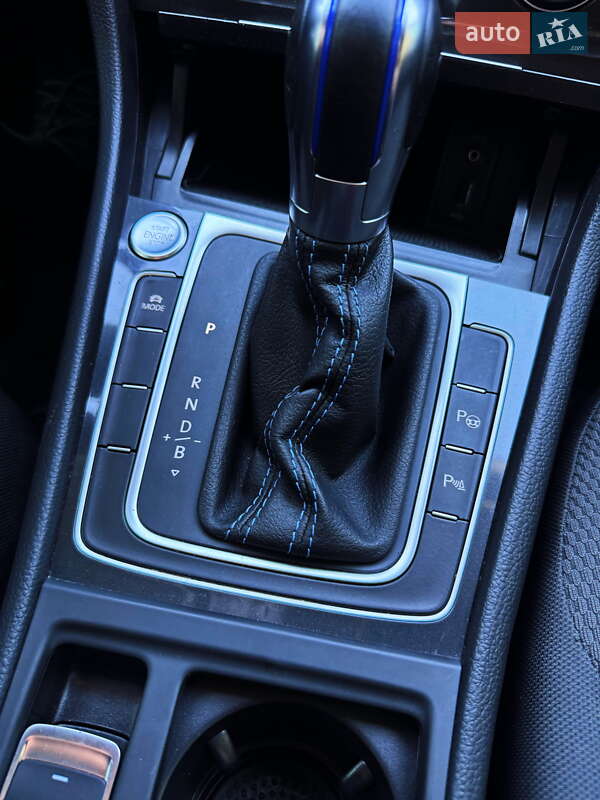 Хетчбек Volkswagen e-Golf 2018 в Миколаєві