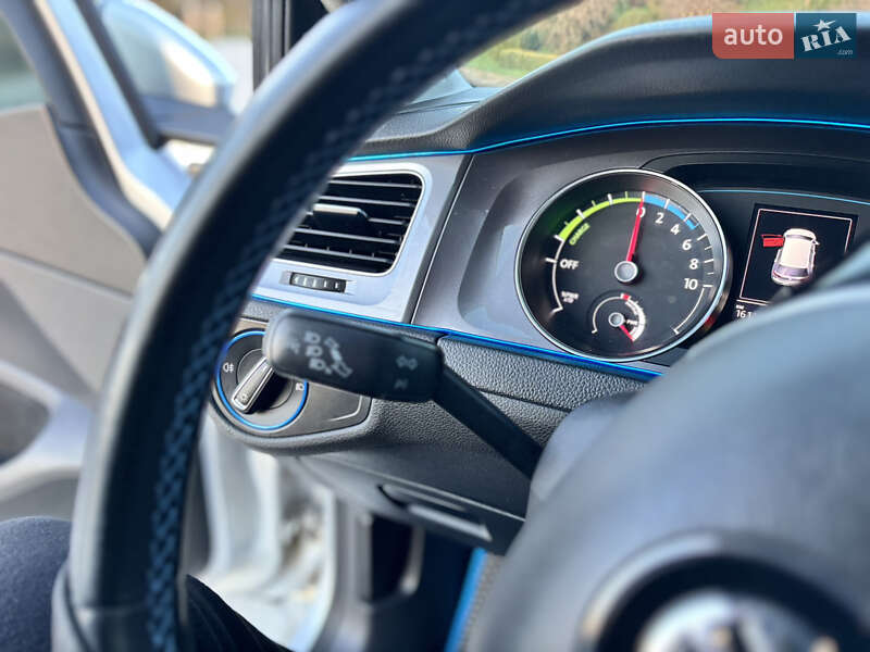 Хетчбек Volkswagen e-Golf 2014 в Тернополі