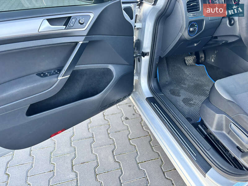 Хетчбек Volkswagen e-Golf 2014 в Тернополі