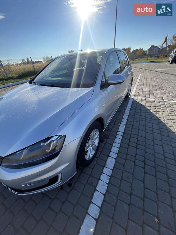 Хетчбек Volkswagen e-Golf 2015 в Львові