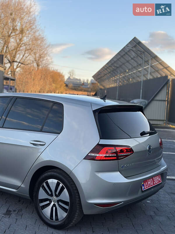Хэтчбек Volkswagen e-Golf 2016 в Самборе фото 9 Хэтчбек Volkswagen e-Golf 2016 в Самборе