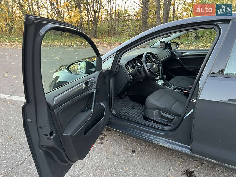 Хэтчбек Volkswagen e-Golf 2020 в Бродах фото 17 Хэтчбек Volkswagen e-Golf 2020 в Бродах