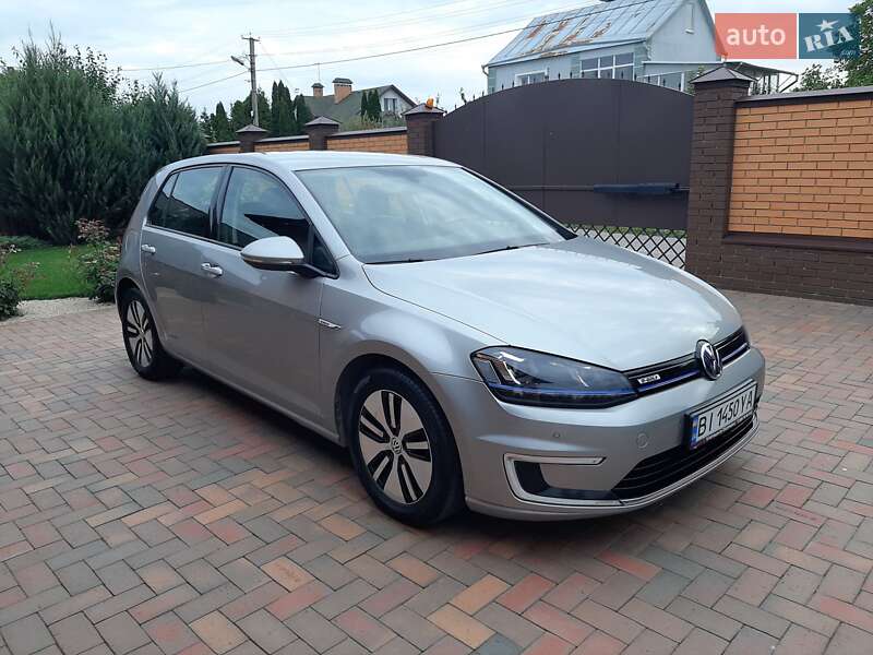Хэтчбек Volkswagen e-Golf 2015 в Полтаве