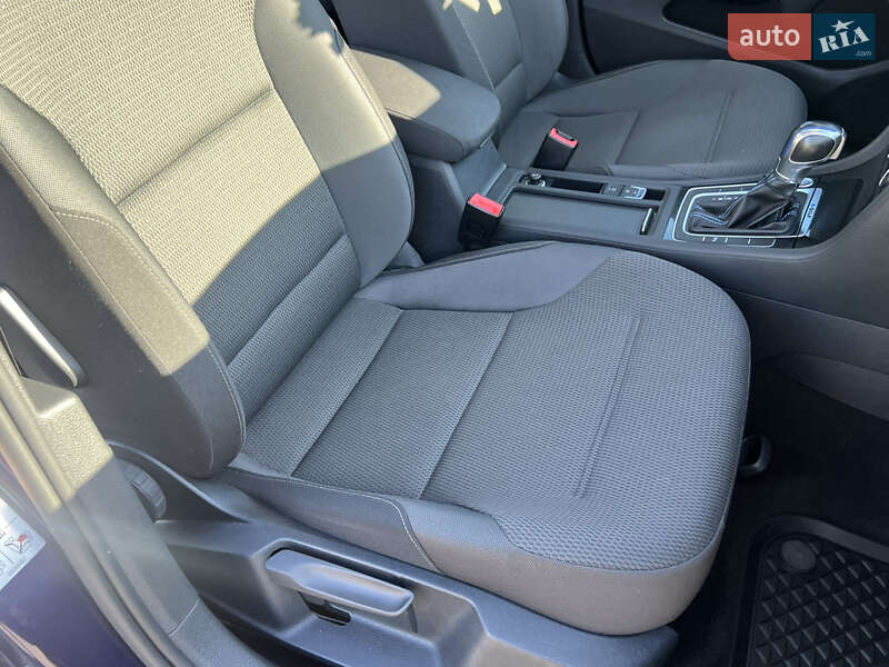 Хэтчбек Volkswagen e-Golf 2018 в Дрогобыче