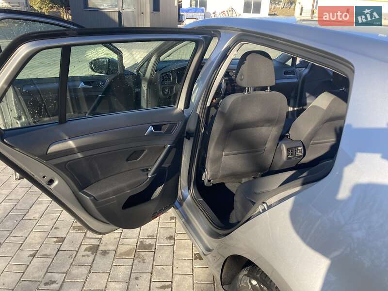 Хэтчбек Volkswagen e-Golf 2018 в Николаеве