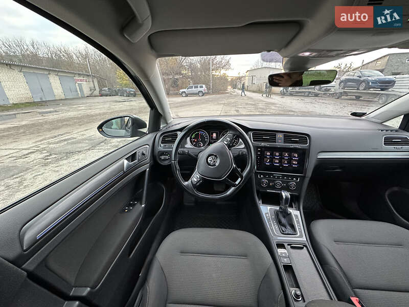Хэтчбек Volkswagen e-Golf 2019 в Харькове