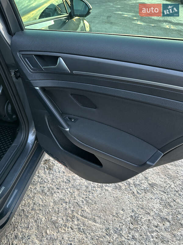 Хэтчбек Volkswagen e-Golf 2019 в Харькове