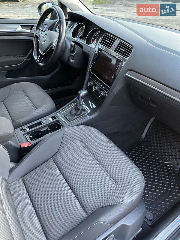 Хэтчбек Volkswagen e-Golf 2019 в Харькове