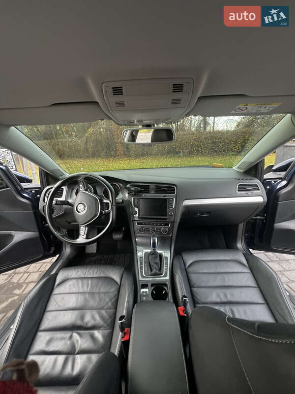 Хетчбек Volkswagen e-Golf 2016 в Рівному