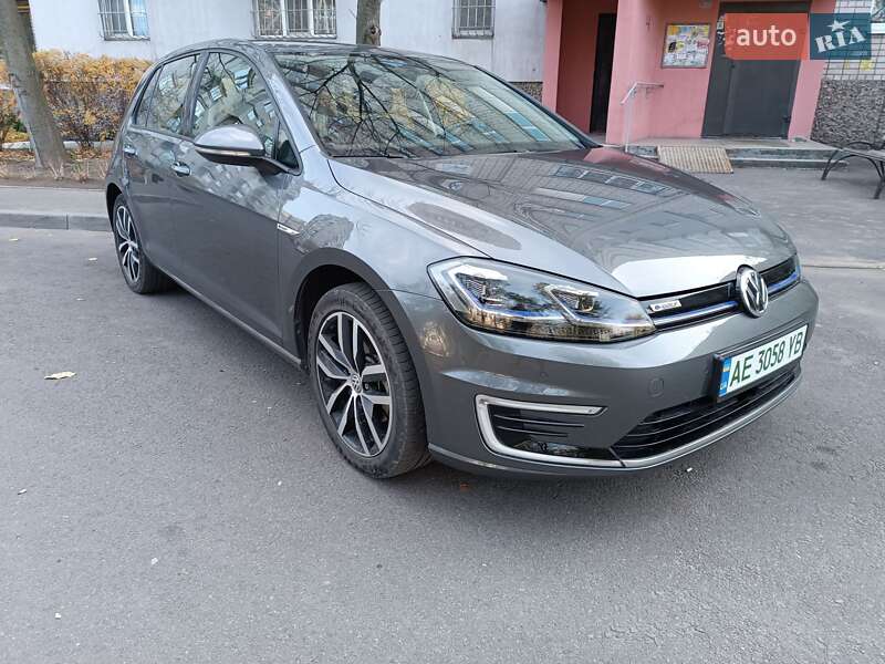 Хетчбек Volkswagen e-Golf 2020 в Дніпрі фото 20 Хетчбек Volkswagen e-Golf 2020 в Дніпрі