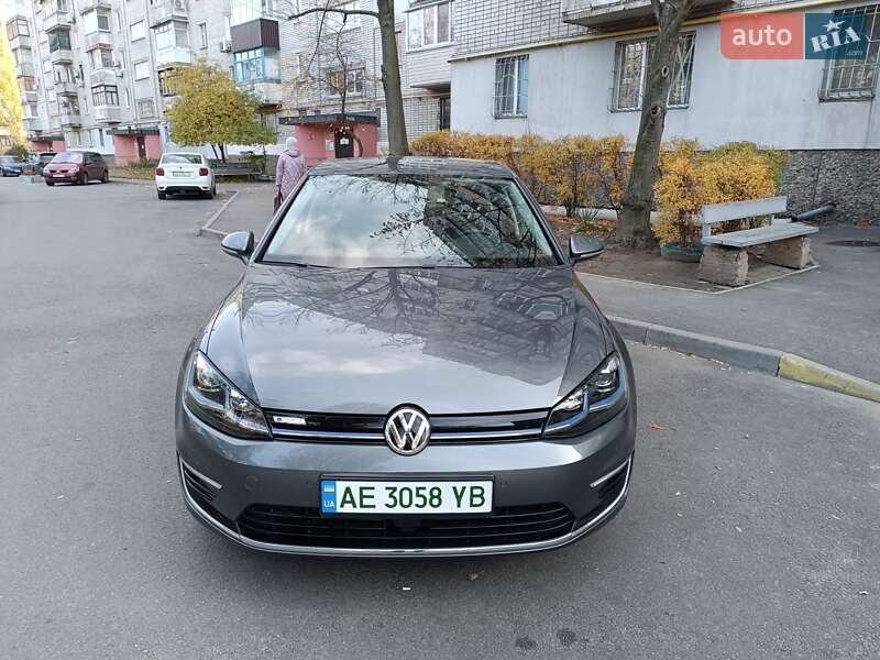 Хетчбек Volkswagen e-Golf 2020 в Дніпрі фото 25 Хетчбек Volkswagen e-Golf 2020 в Дніпрі