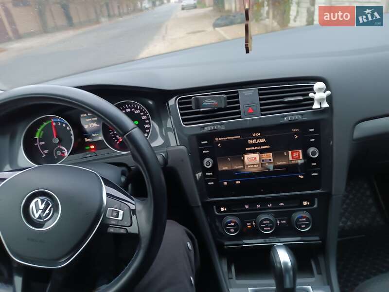 Хетчбек Volkswagen e-Golf 2020 в Дніпрі фото 29 Хетчбек Volkswagen e-Golf 2020 в Дніпрі