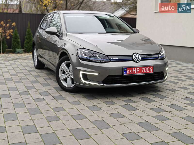 Хэтчбек Volkswagen e-Golf 2015 в Ивано-Франковске