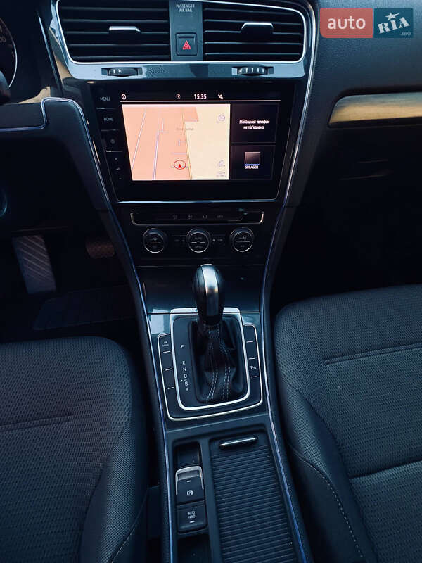 Хэтчбек Volkswagen e-Golf 2020 в Мукачево