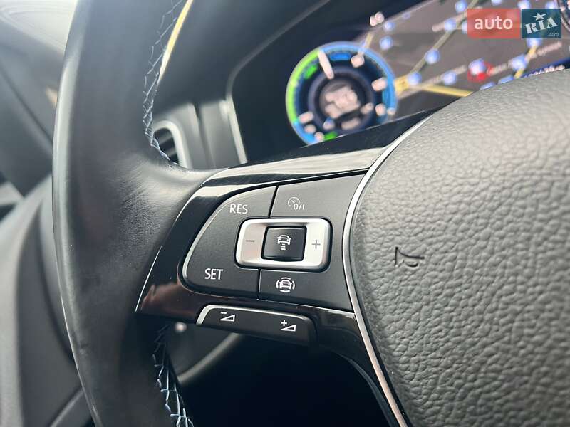 Хэтчбек Volkswagen e-Golf 2018 в Ровно фото 34 Хэтчбек Volkswagen e-Golf 2018 в Ровно