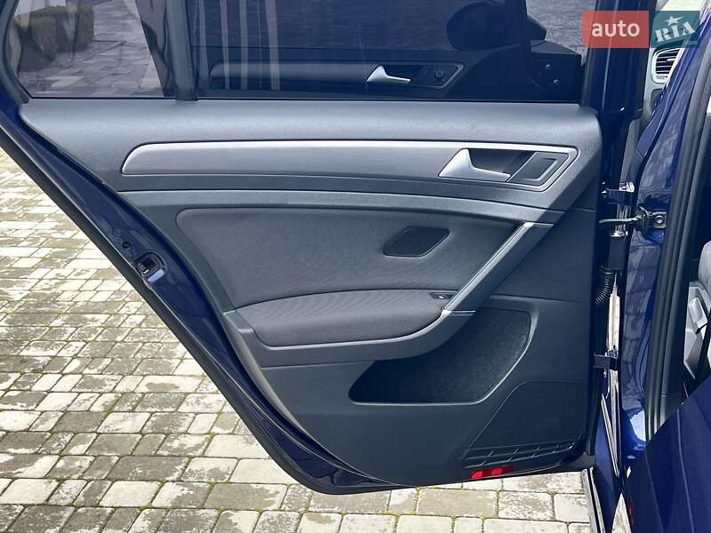 Хэтчбек Volkswagen e-Golf 2018 в Ровно фото 48 Хэтчбек Volkswagen e-Golf 2018 в Ровно