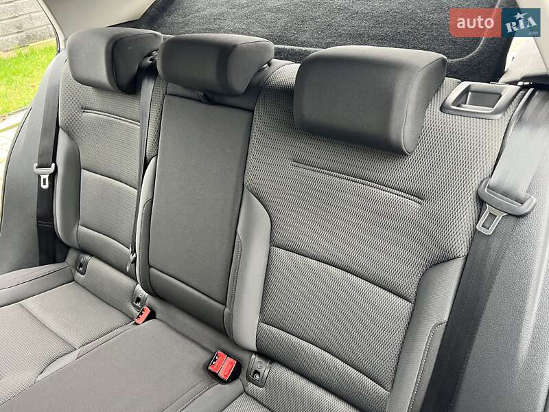 Хэтчбек Volkswagen e-Golf 2018 в Ровно фото 53 Хэтчбек Volkswagen e-Golf 2018 в Ровно