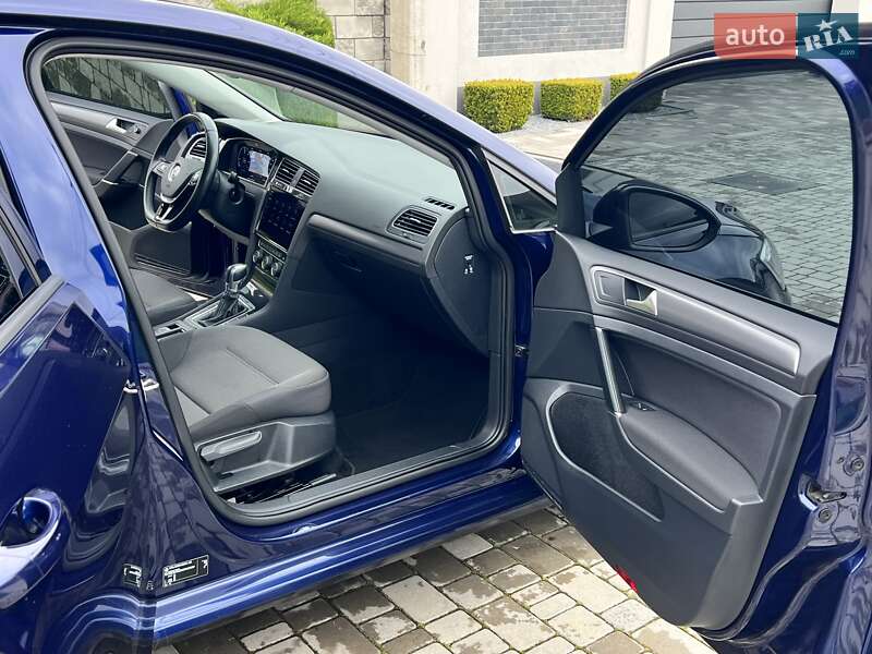 Хэтчбек Volkswagen e-Golf 2018 в Ровно фото 56 Хэтчбек Volkswagen e-Golf 2018 в Ровно