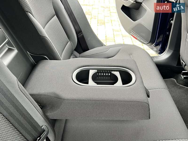 Хэтчбек Volkswagen e-Golf 2018 в Ровно фото 72 Хэтчбек Volkswagen e-Golf 2018 в Ровно