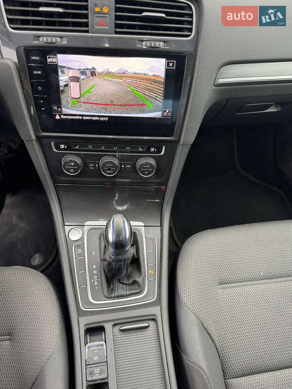 Хэтчбек Volkswagen e-Golf 2017 в Ровно