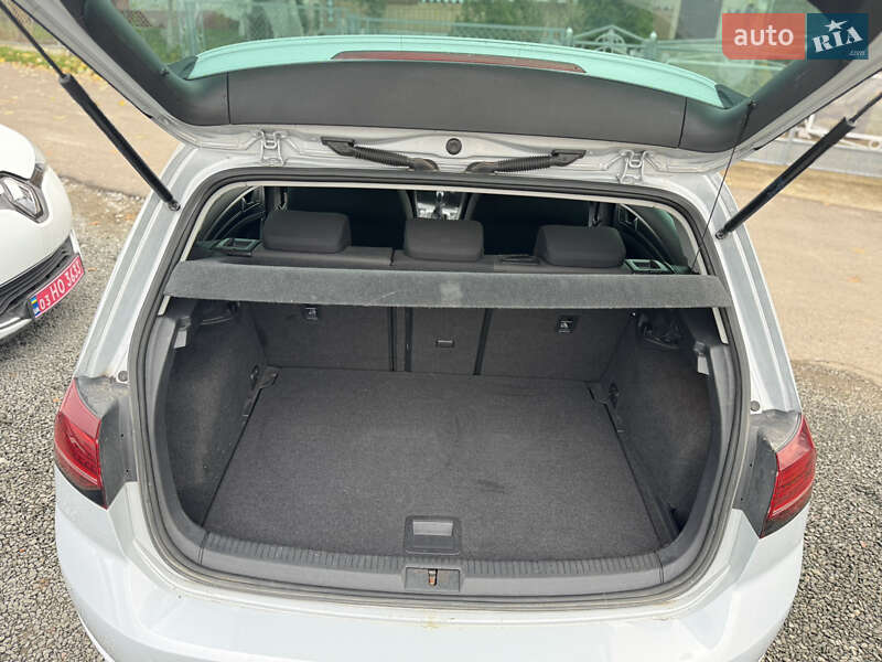 Хэтчбек Volkswagen e-Golf 2017 в Ровно