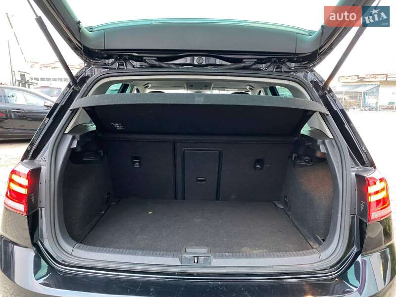 Хетчбек Volkswagen e-Golf 2018 в Львові фото 15 Хетчбек Volkswagen e-Golf 2018 в Львові